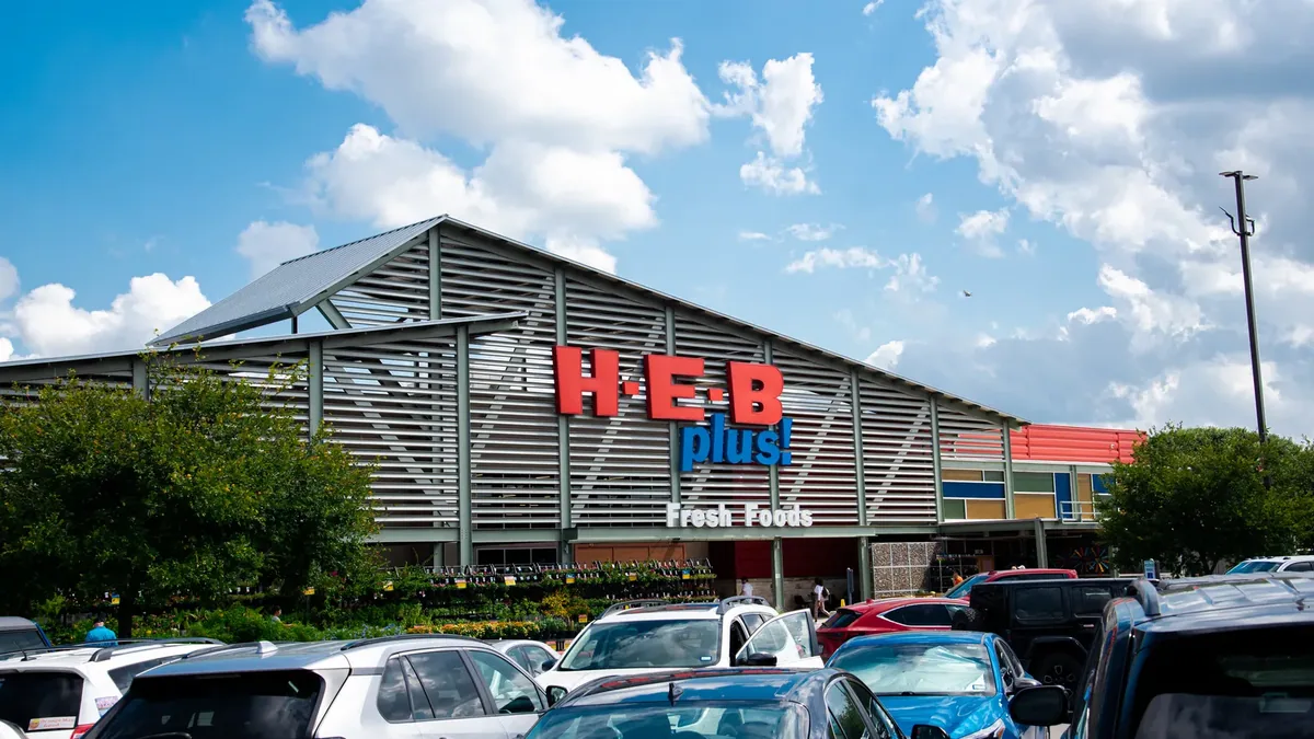 h-e-b leads grocery traffic surge with double-digit gains